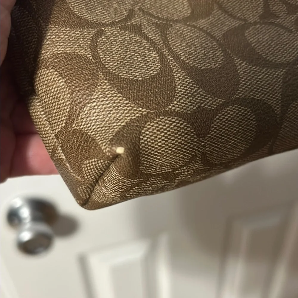 Coach Signature Brown and Pink Crossbody Bag - Picture 3 of 6